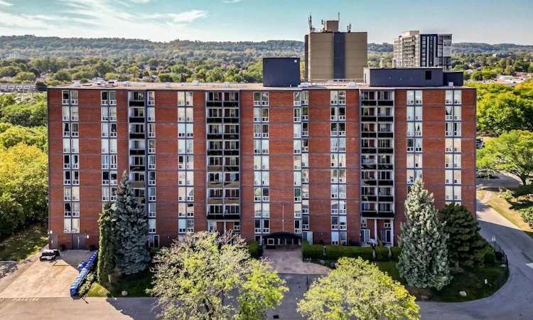 409-75 Glenburn Court
