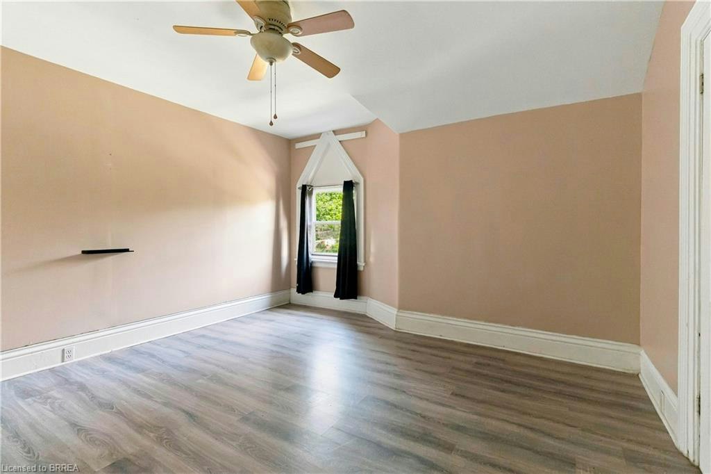 Upper-63 East Avenue, Brantford, ON, N3S 3L5 - 4