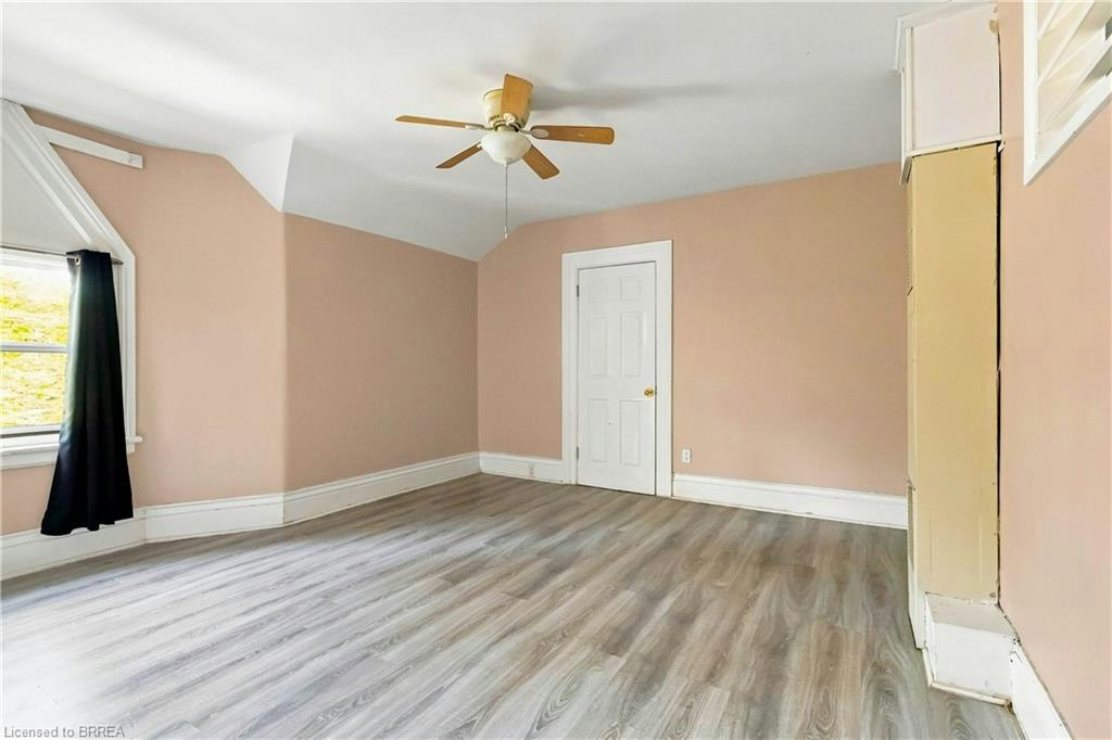 Upper-63 East Avenue, Brantford, ON, N3S 3L5 - 3