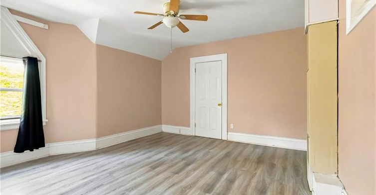 Upper-63 East Avenue, Brantford, ON, N3S 3L5 - 3