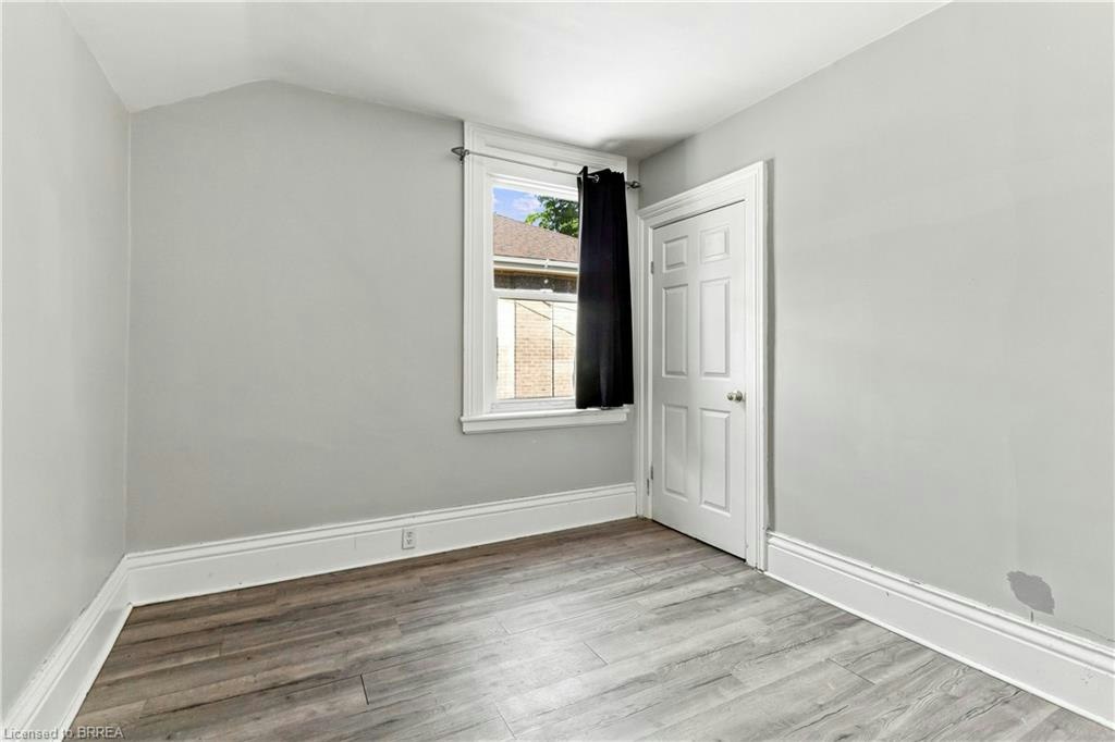 Upper-63 East Avenue, Brantford, ON, N3S 3L5 - 13