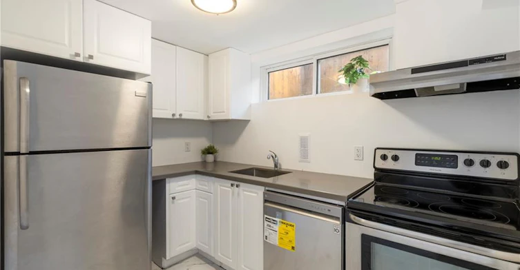 2-7 Purdy Crescent, Hamilton, ON, L9A 3B4 - 9