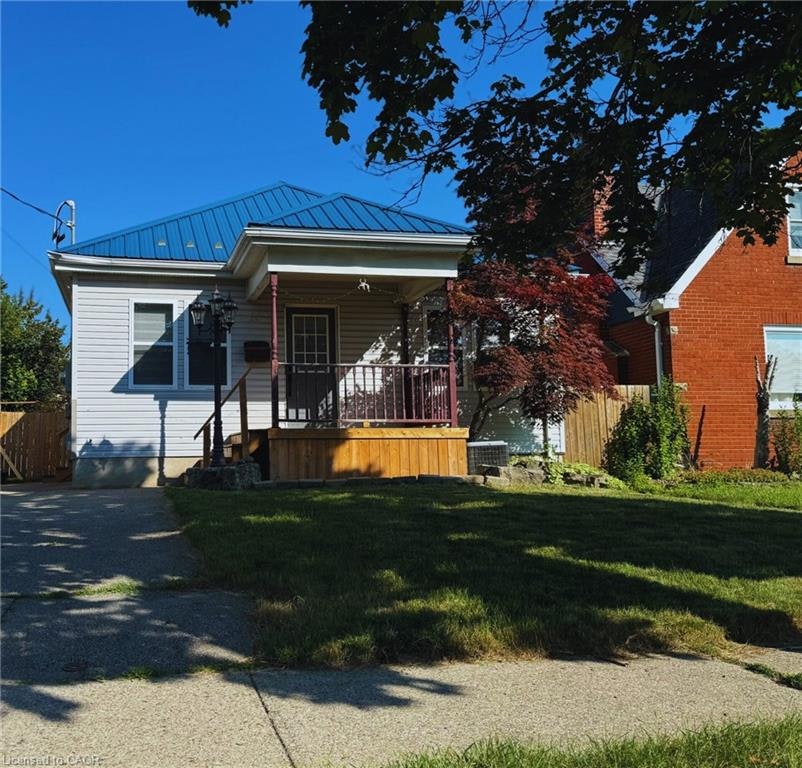 63 Mintern Avenue, Brantford, ON, N3S 1L2