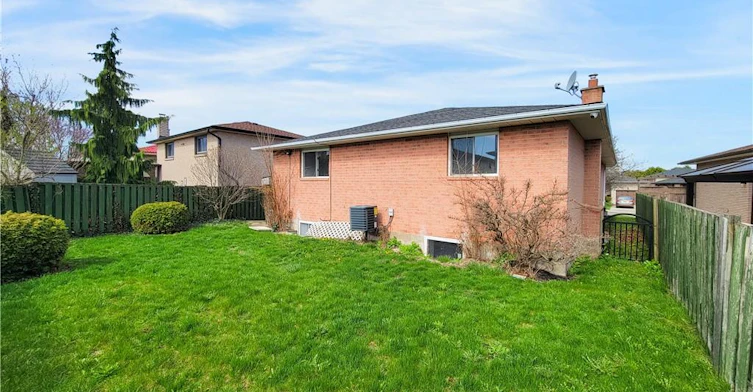 UNIT 2-216 Ravenbury Drive, Hamilton, ON, L8W 2J1 - 3