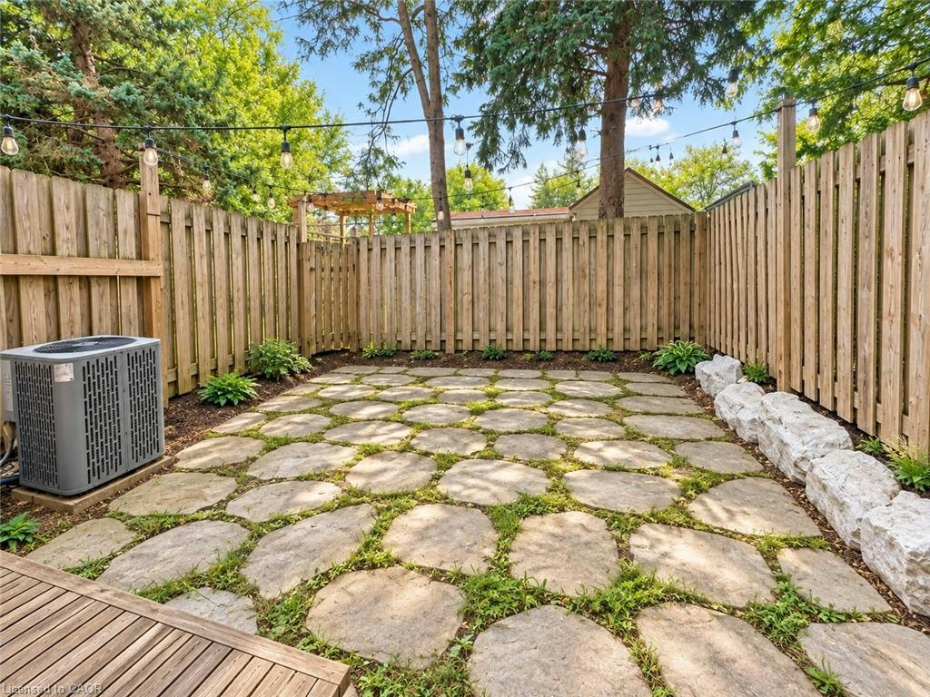 125-2440 Bromsgrove Road, Mississauga, ON, L5J 4J7 - 21
