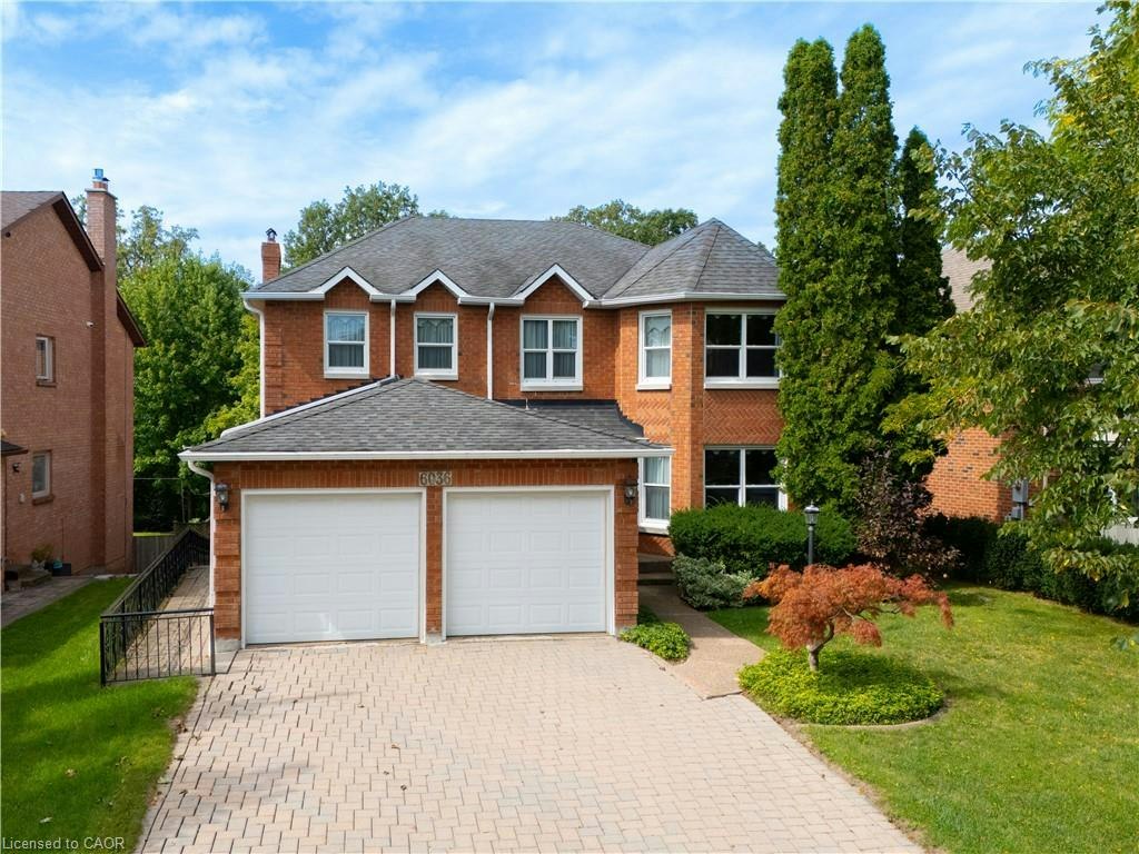 6036 St. Ives Way, Mississauga, ON, L5N 4M1
