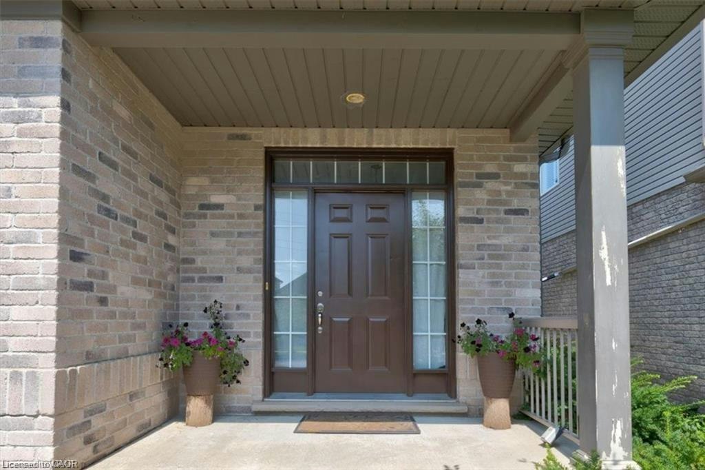754 Klosters Drive, Waterloo, ON, N2V 2V5 - 2