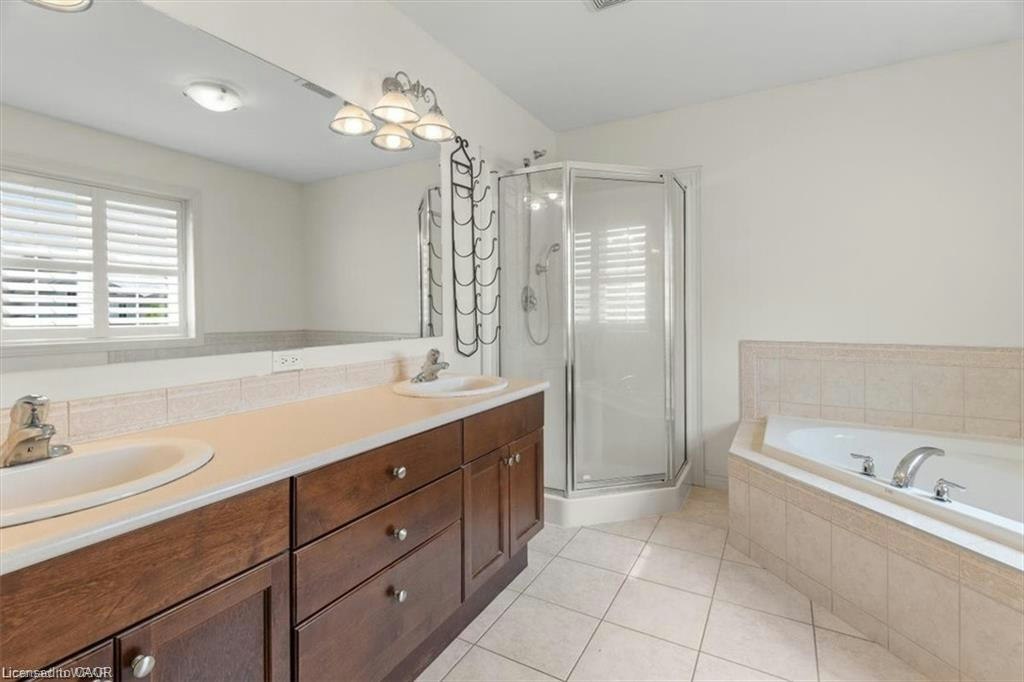 754 Klosters Drive, Waterloo, ON, N2V 2V5 - 12