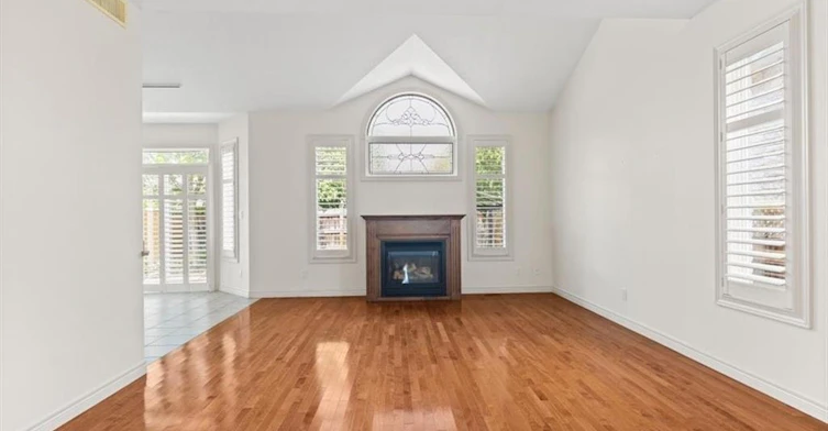 754 Klosters Drive, Waterloo, ON, N2V 2V5 - 4