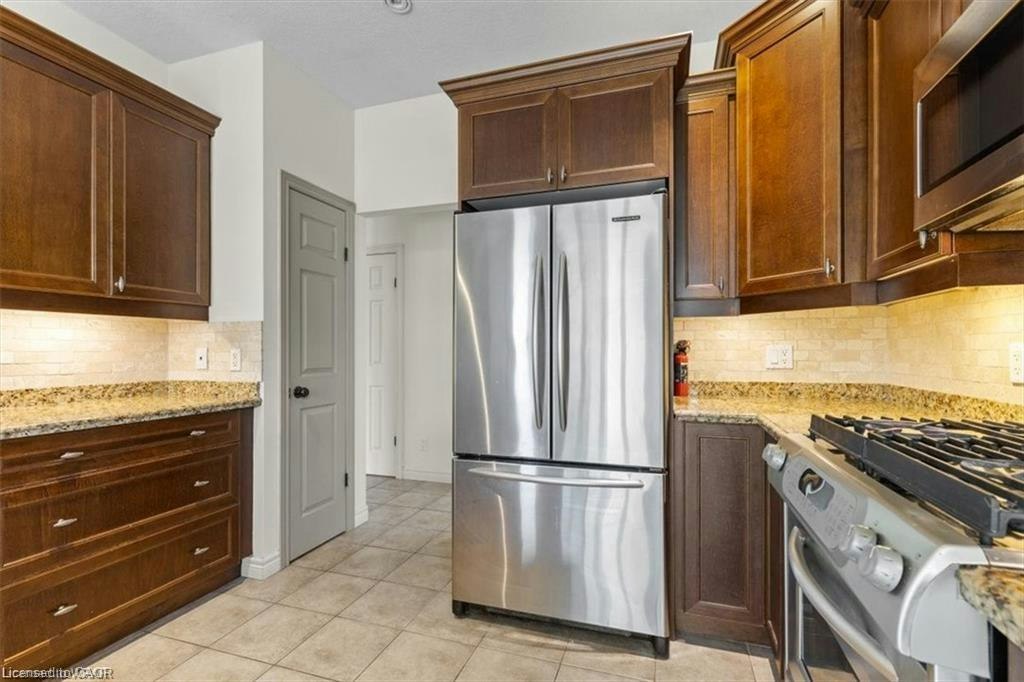 754 Klosters Drive, Waterloo, ON, N2V 2V5 - 9