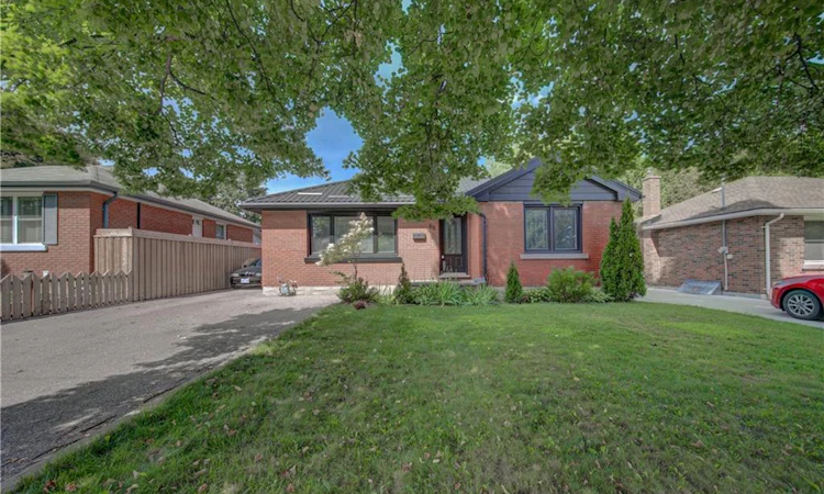 88 Glenview Avenue
