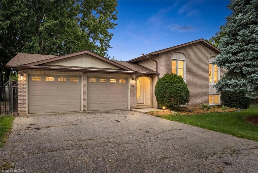 33 Maccoll Place, Cayuga, ON, N3W 1K4
