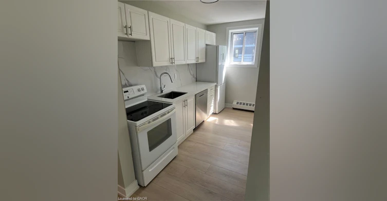 6-80 South Forster Park Drive, Oakville, ON, L6K 1Y9 - 3