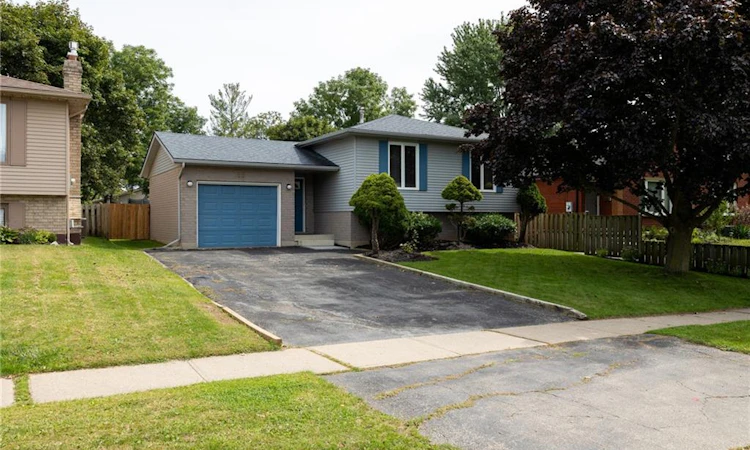 13 Forest Drive