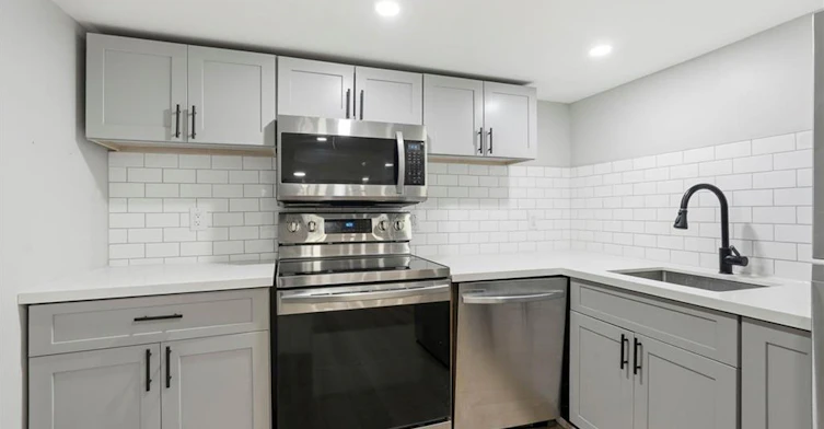 Basement-106 Barnesdale Avenue, Hamilton, ON, L8L 6S5 - 5