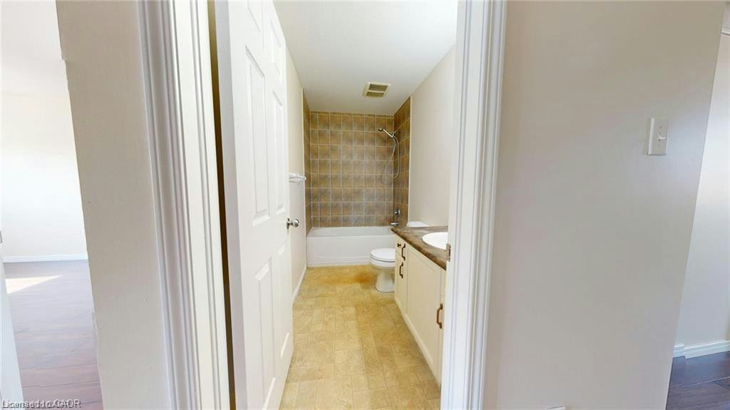 11 Sorrento Street, Kitchener, ON, N2R 0A4 - 16
