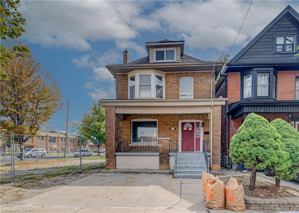 5 Barnesdale Avenue, Hamilton, ON, L8M 2V1