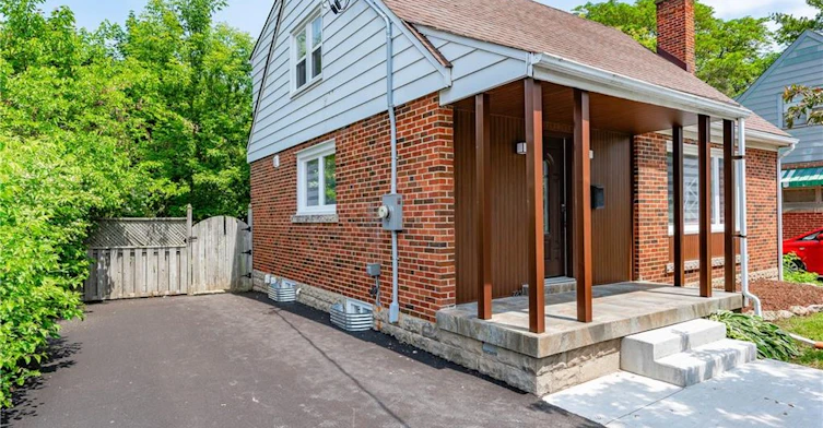 723 Hager Avenue, Burlington, ON, L7S 1R2 - 2