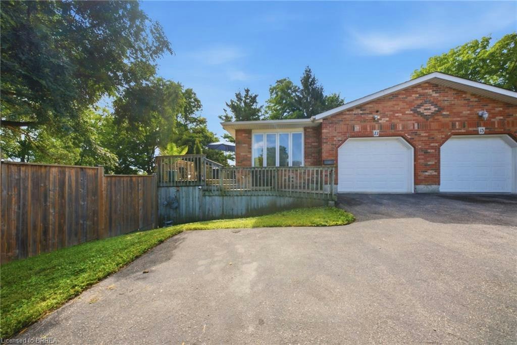 11 Dundas Street W, Brant, ON, N3L 1E9