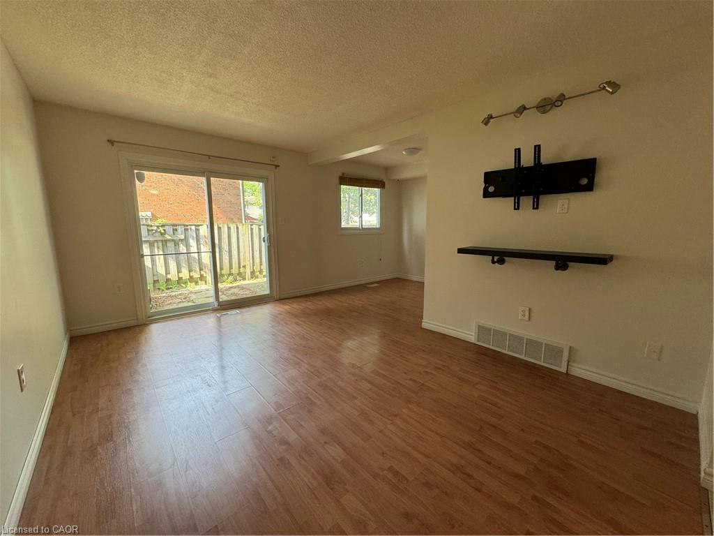 14-100 Quigley Road, Hamilton, ON, L8K 6J1 - 11