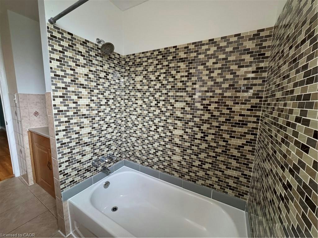 14-100 Quigley Road, Hamilton, ON, L8K 6J1 - 20