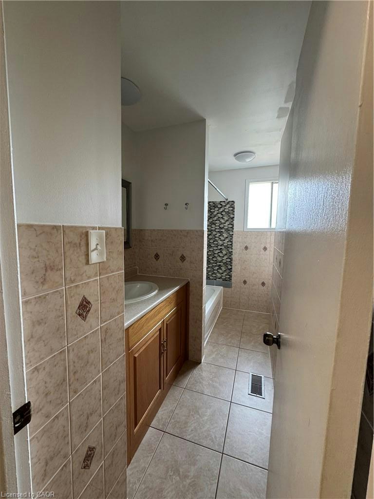 14-100 Quigley Road, Hamilton, ON, L8K 6J1 - 21