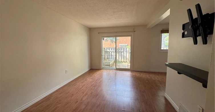 14-100 Quigley Road, Hamilton, ON, L8K 6J1 - 12
