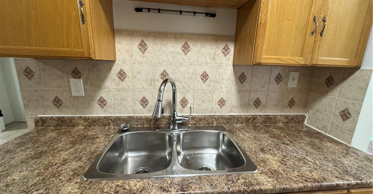 14-100 Quigley Road, Hamilton, ON, L8K 6J1 - 9