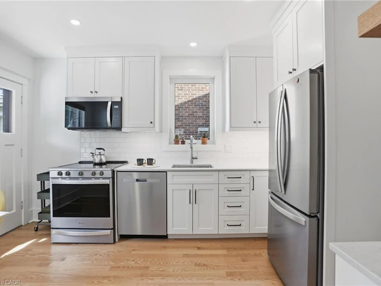 97 Cline Avenue N, Hamilton, ON, L8S 3Z5 - 13