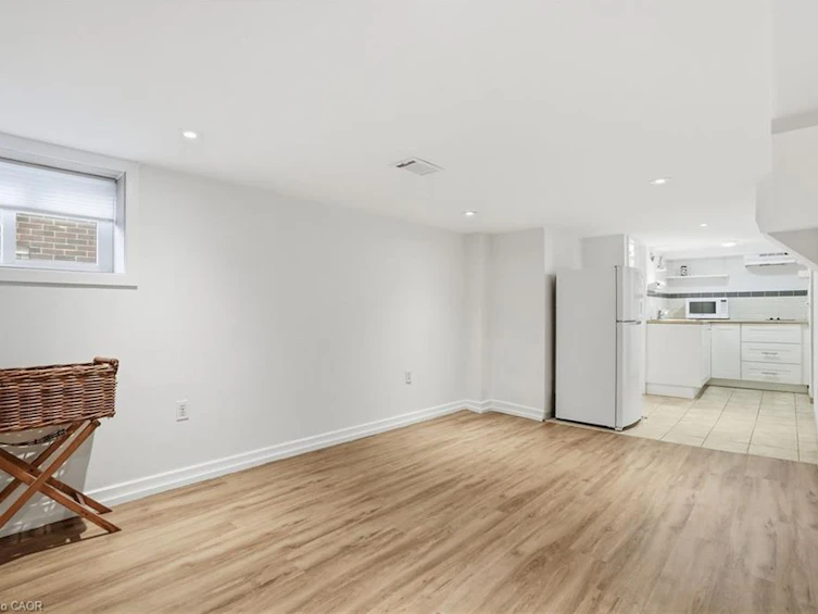 97 Cline Avenue N, Hamilton, ON, L8S 3Z5 - 25