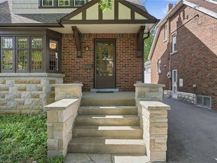 97 Cline Avenue N, Hamilton, ON, L8S 3Z5 - 3