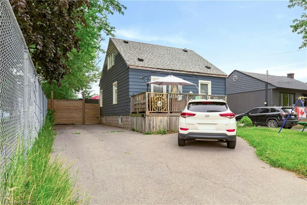 1 Mahony Avenue, Hamilton, ON, L8H 3C3