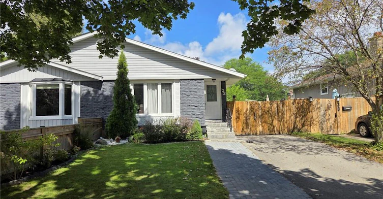 Lower-32 Birchpark Drive, Grimsby, ON, L3M 4N1