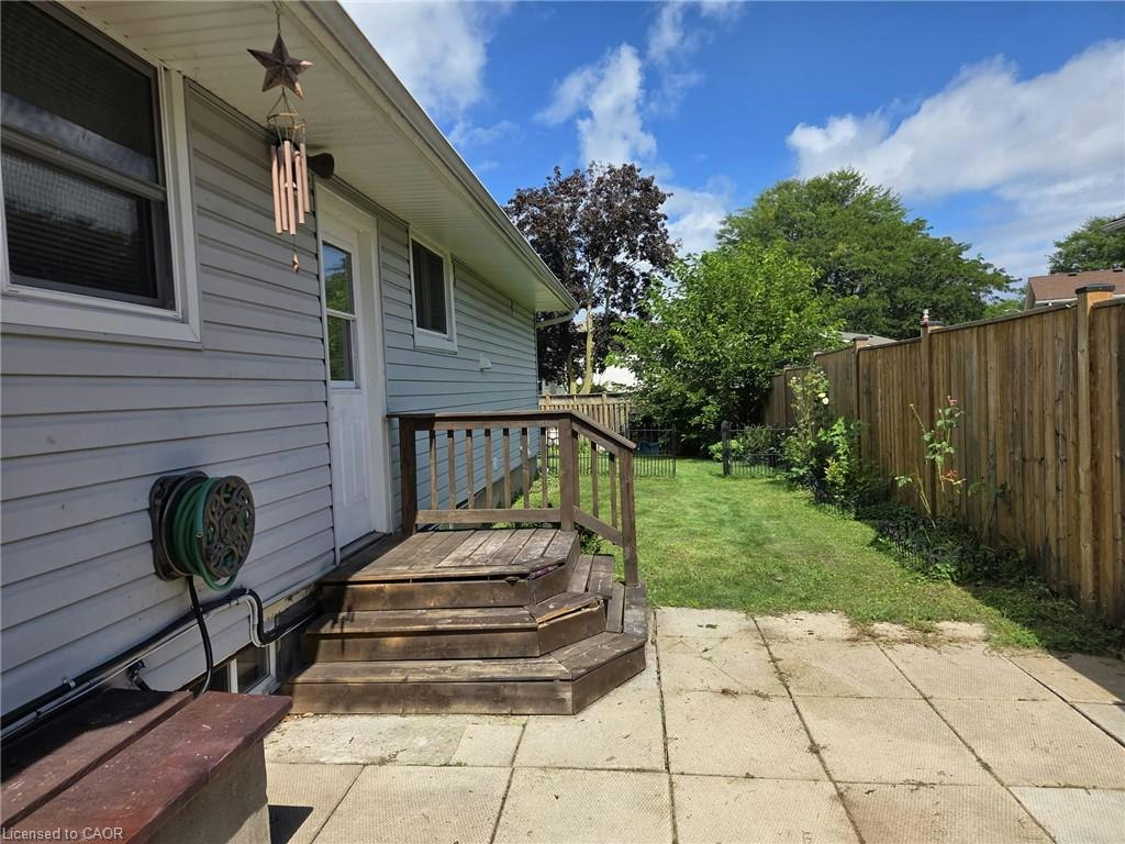Lower-32 Birchpark Drive, Grimsby, ON, L3M 4N1 - 2