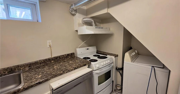 Lower-32 Birchpark Drive, Grimsby, ON, L3M 4N1 - 7