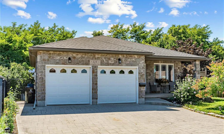 125 Langlaw Drive