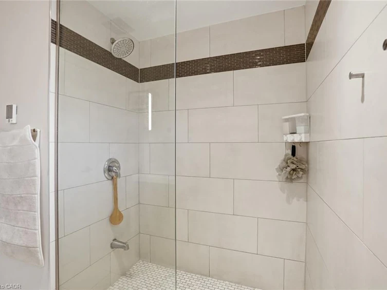 81 Thomson Drive, Hamilton, ON, L8B 0G5 - 43