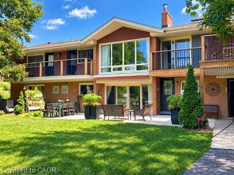 81 Thomson Drive, Hamilton, ON, L8B 0G5