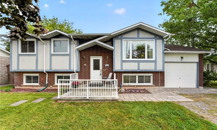 5 Brooks Circle