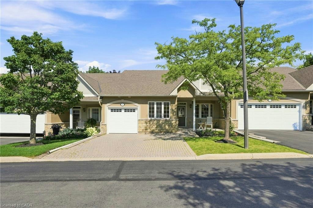 41-212 Stonehenge Drive, Hamilton, ON, L9K 1N4