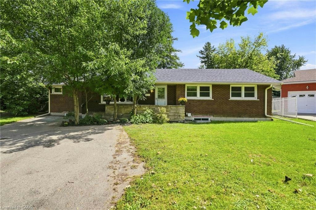8 Emming Court, Hamilton, ON, L9C 4A2