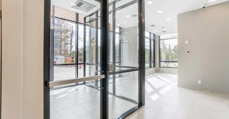 609-160 Canon Jackson Drive, Toronto, ON, M6M 0B7 - 4