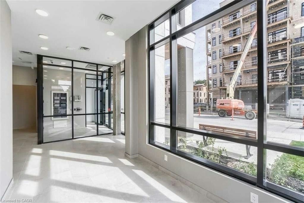 609-160 Canon Jackson Drive, Toronto, ON, M6M 0B7 - 5