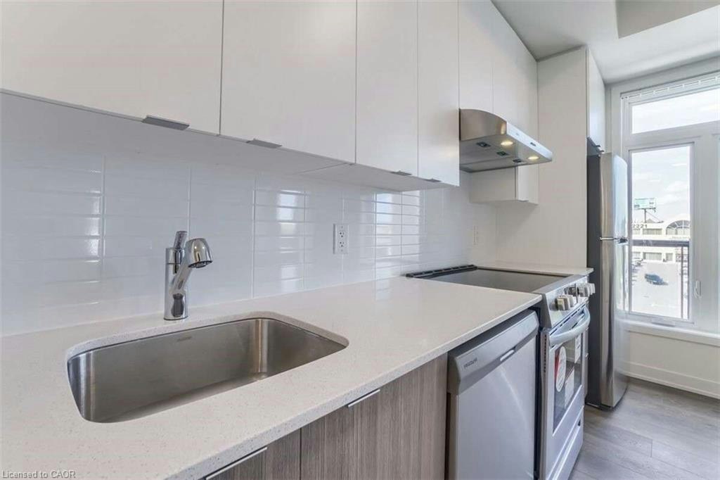 609-160 Canon Jackson Drive, Toronto, ON, M6M 0B7 - 13