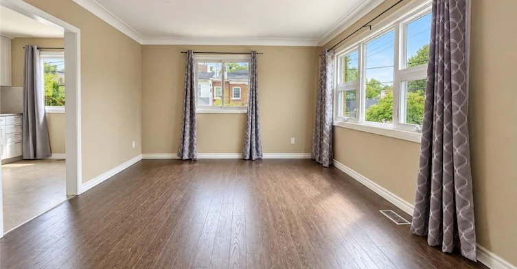 UPPER-16 Stanley Street, North Dumfries, ON, N0B 1E0