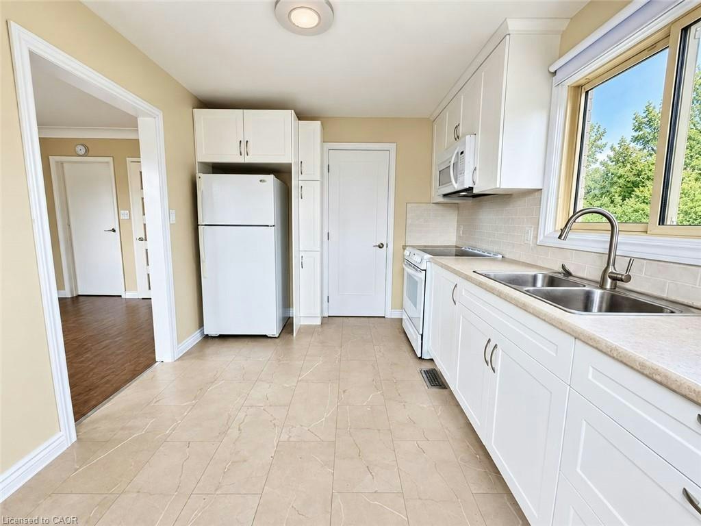 UPPER-16 Stanley Street, North Dumfries, ON, N0B 1E0 - 6