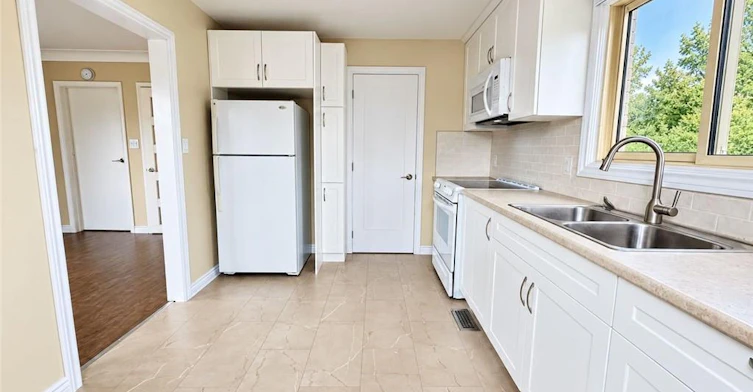 UPPER-16 Stanley Street, North Dumfries, ON, N0B 1E0 - 6