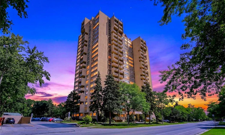 205-1359 White Oaks Boulevard