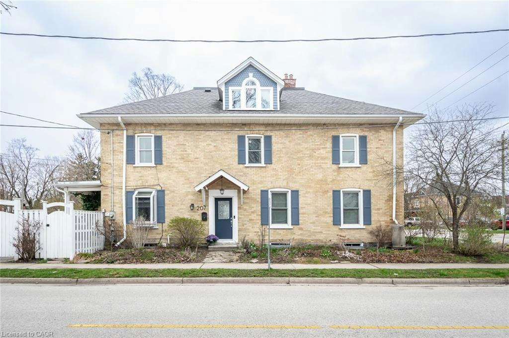 207 Waterloo Street N, Cambridge, ON, N3H 1N1