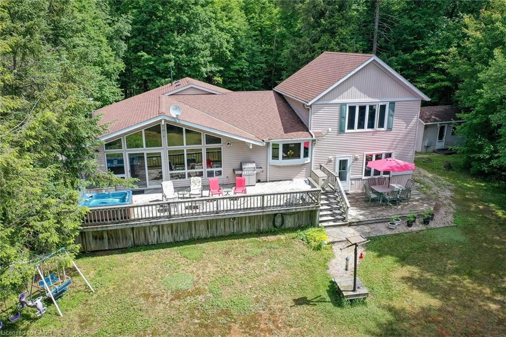 1070 Grass Lake Road, Kearney, ON, P0A 1M0